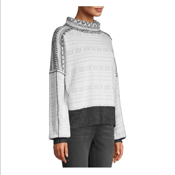 NWOT 🤗 Cowlneck Top Lightweight Sweater 2 sizes - Picture 5 of 7